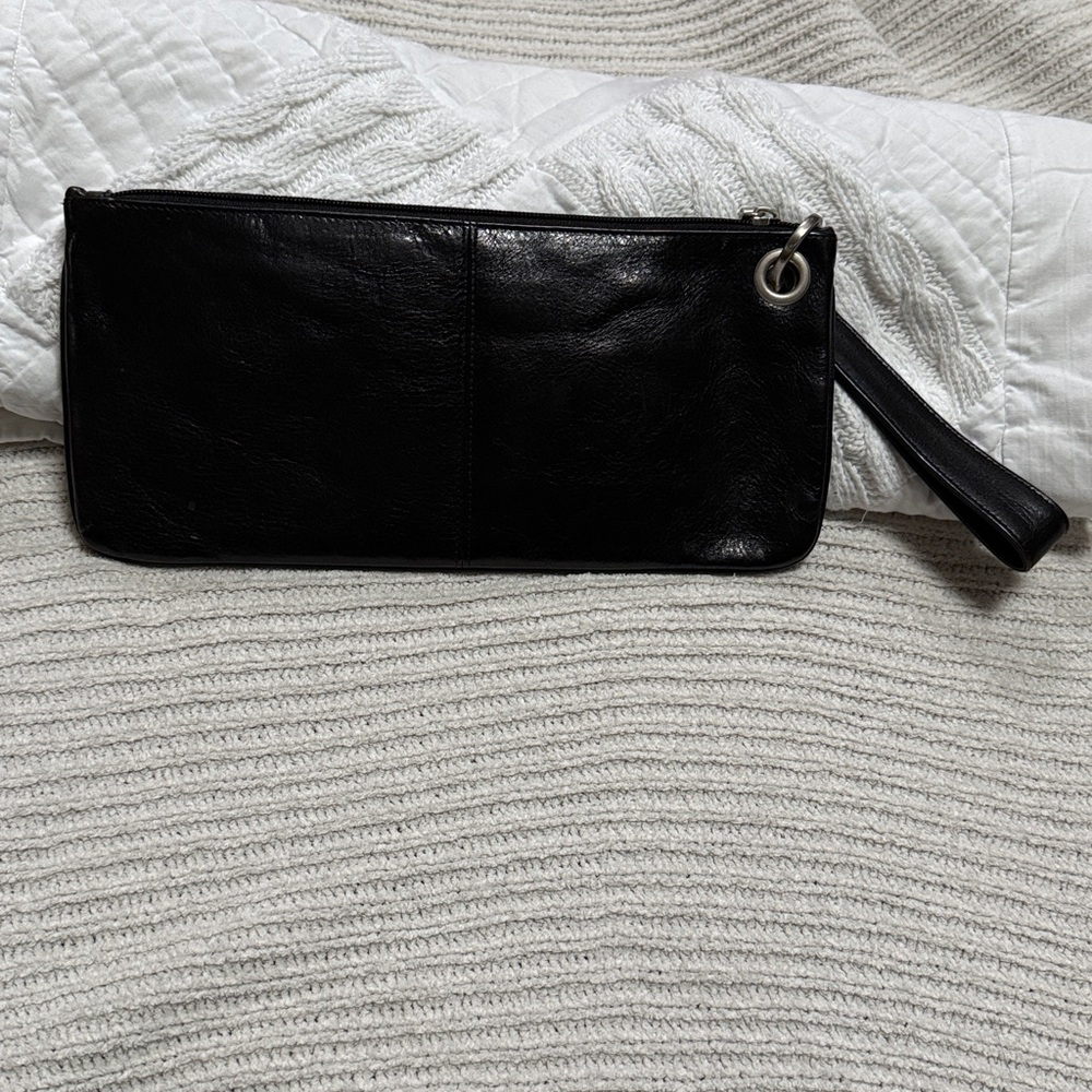 Hobo Vida Black Leather Wristlet - Picture 2 of 12